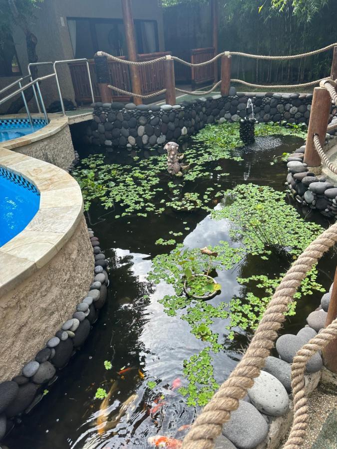 Lunar Dive Resort: Bamboo Villas 쿠부 외부 사진